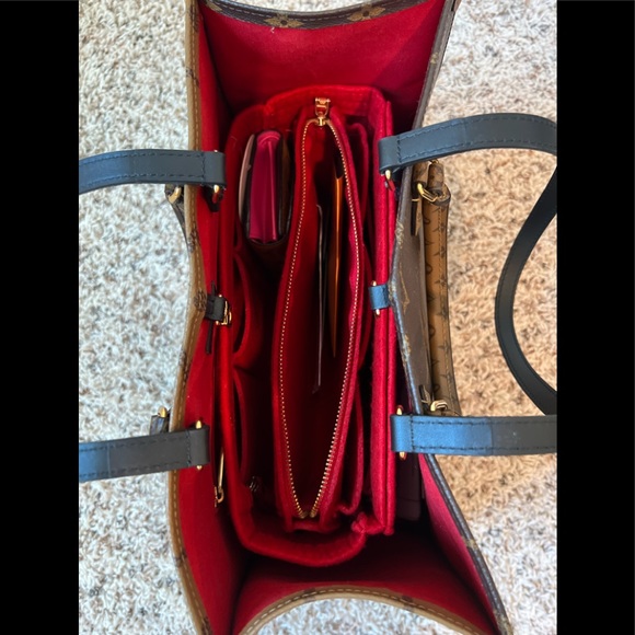 🐯Louis Vuitton Key Chain🐯 - Picture 16 of 16